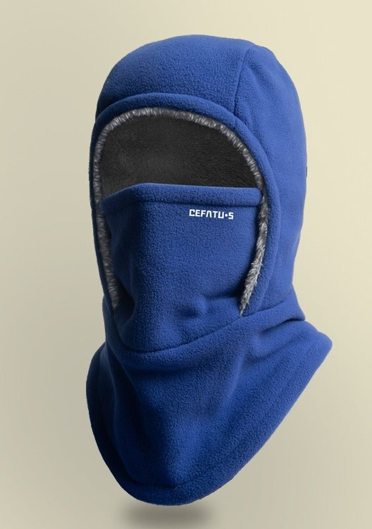Sort elefanthue i fleece med ansigtsdel trukket ned