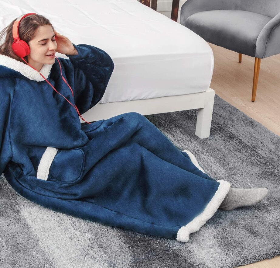Oversize hoodie-tæppe med teddyfor