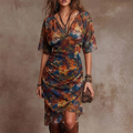Aveline | Abstrakt Print Wrap V-Hals Rynket Midi Kjole