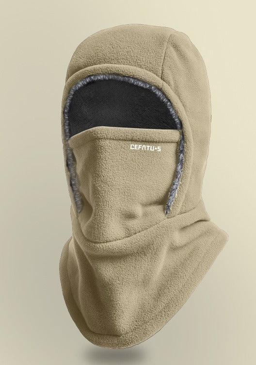 Sort elefanthue i fleece med ansigtsdel trukket ned