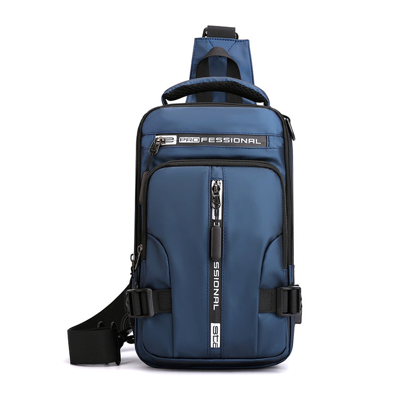 Brysttaske herre i nylon båret over skulderen